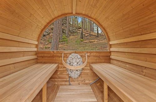 Custer House | Hilltop Cottage