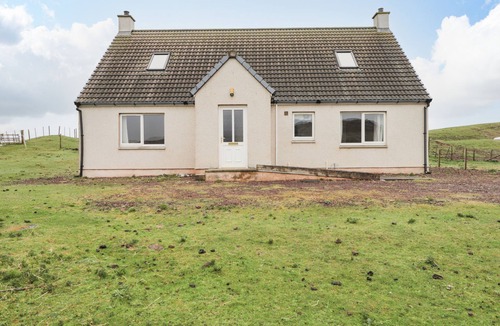 Clachtoll Cottage | HILLTOP, family friendly, with open fire in Lochinver