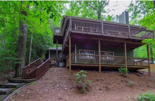 Wiley House | Hilltop Harbour - A Quiet Lake Burton Getaway! 10% OFF STAYS OF 7 DAYS OR MORE!