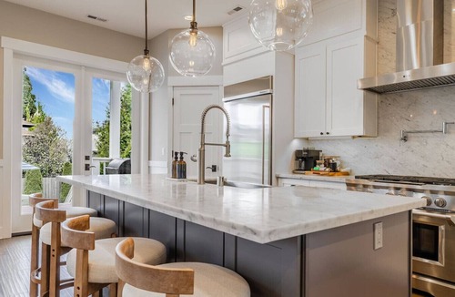 East Queen Anne House | Hilltop Hilltop Hideaway | Luxe Queen Anne Retreat + Views