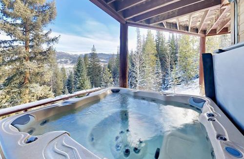 Tabernash House | Hilltop Palace