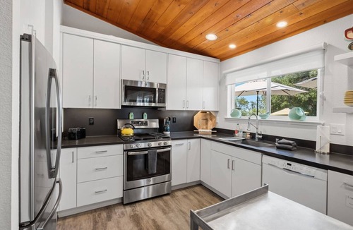 Altaville House | Hilltop Poolhouse - Murphy Vacation Rentals