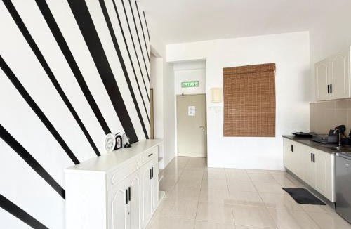 Kampung Pokok Asam Apartment | Hillview Cube w/Rooftop Pool