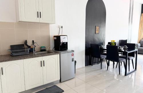 Kampung Pokok Asam Apartment | Hillview Cube w/Rooftop Pool