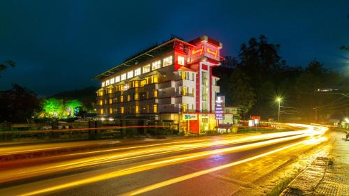 Moolakadai Hotel | HillView Munnar