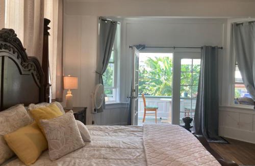 Hilo Bed & Breakfast | Hilo Bay Oceanfront Bed and Breakfast