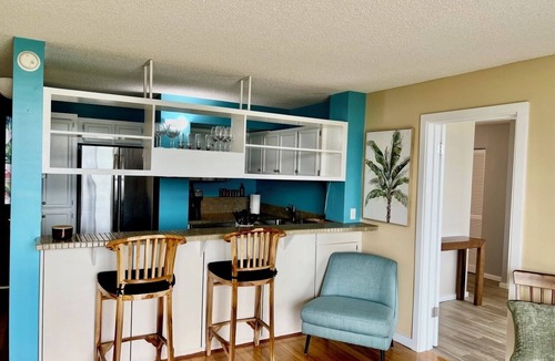 Hilo Condo | Hilo Getaway: 2BR Condo w/Pool, A/C & Incredible Views