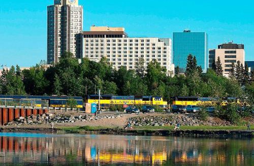 Downtown Anchorage Hotel | Hilton Anchorage