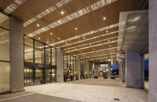 North Rosslyn Hotel | Hilton Arlington Rosslyn The Key