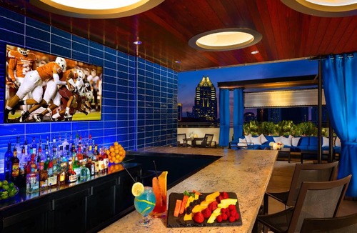 Waller Creek District Hotel | Hilton Austin