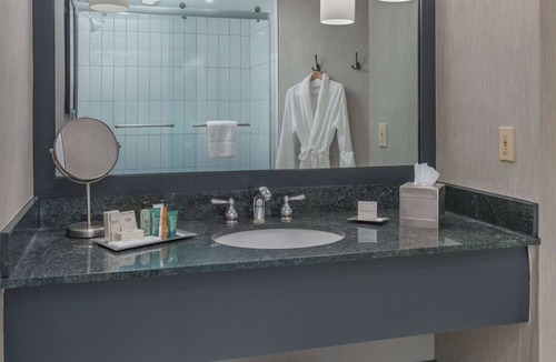 Woburn Hotel | Hilton Boston/Woburn