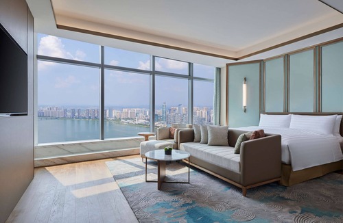 Yue Lu Hotel | Hilton Changsha Riverside
