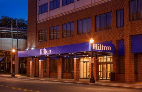 West Central Hotel | Hilton Fort Wayne at the Grand Wayne Convention Center