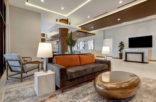 Anaheim Resort Hotel | Hilton Garden Inn Anaheim Resort
