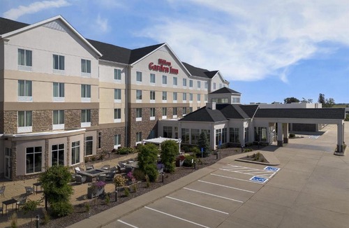Cedar Falls Hotel | Hilton Garden Inn Cedar Falls Conference Center