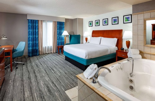 Des Plaines Hotel | Hilton Garden Inn Chicago OHare Airport