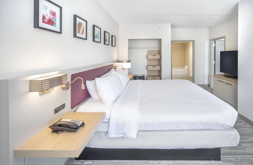 Clifton Park Hotel | Hilton Garden Inn Clifton Park