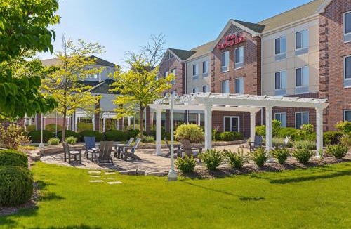 Colgate Hotel | Hilton Garden Inn Milwaukee Northwest Conference Center