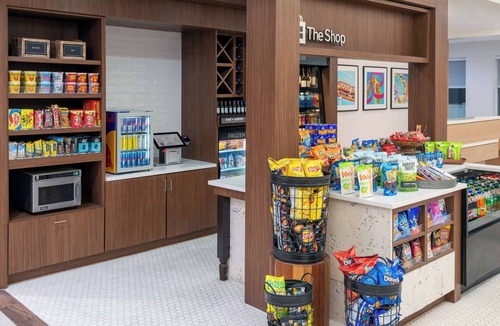 Florida Center Hotel | Hilton Garden Inn Orlando International Drive North