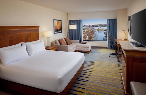 Old Port Hotel | Hilton Garden Inn Portland Downtown Waterfront
