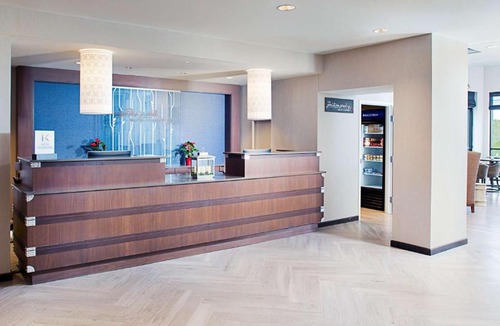 Fox Point Hotel | Hilton Garden Inn Providence