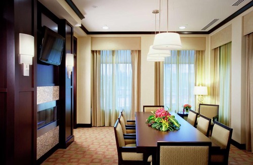 Canyon Park Hotel | Hilton Garden Inn Seattle/Bothell
