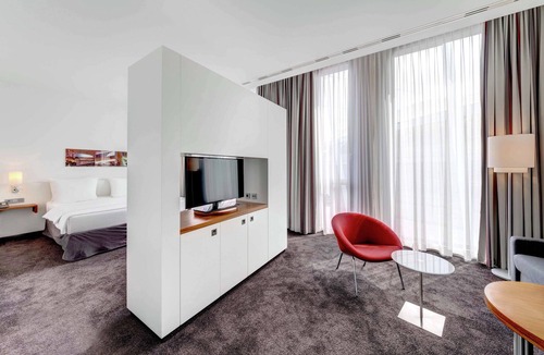 Wasen Hotel | Hilton Garden Inn Stuttgart Neckar Park