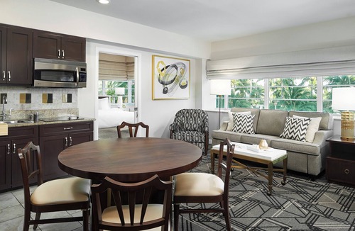South Beach Resort | Hilton Grand Vacations Club McAlpin Ocean Plaza Miami