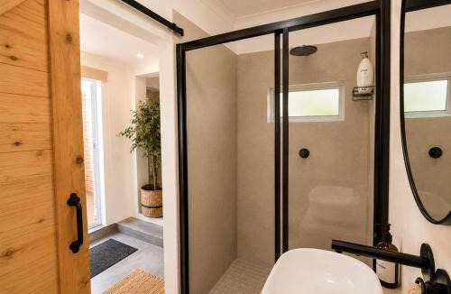 Hilton Apartment | Hilton Hideaway