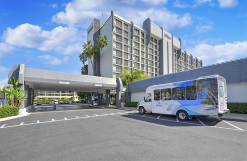 Airport Area Hotel | Hilton Irvine/Orange County Airport