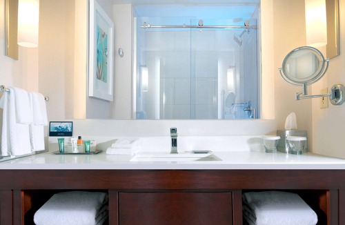 Park Shore Hotel | Hilton Naples