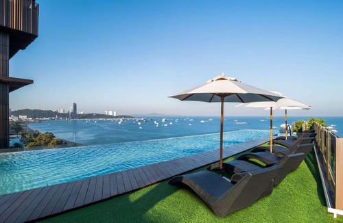 Pattaya Bay Resort | Hilton Pattaya