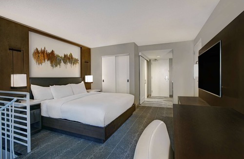 Peachtree City Hotel | Hilton Peachtree City Atlanta Hotel & Conference Center