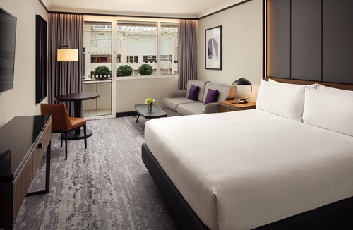 Rohansky ostrov Hotel | Hilton Prague Atrium