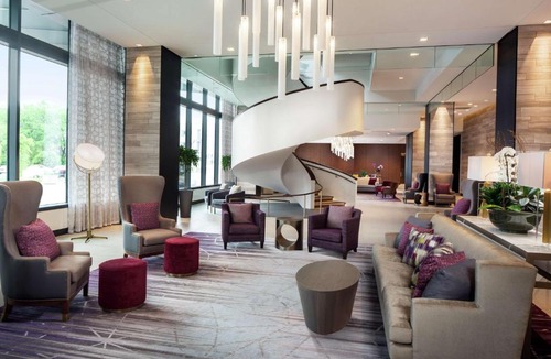 Downtown Hotel | Hilton Rochester Mayo Clinic Area