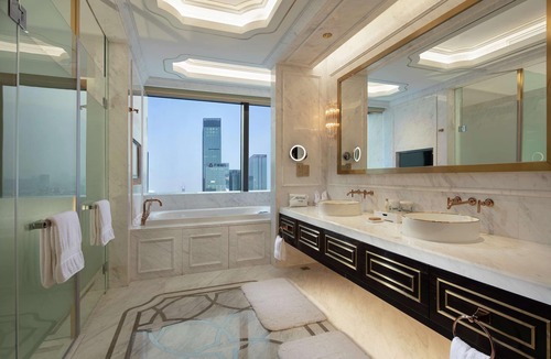 He Ping Hotel | Hilton Shenyang