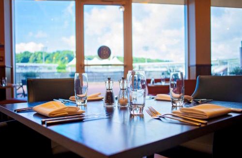 West End Resort | Hilton Southampton - Utilita Bowl