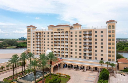 St. Petersburg Hotel | Hilton St. Petersburg Carillon Park