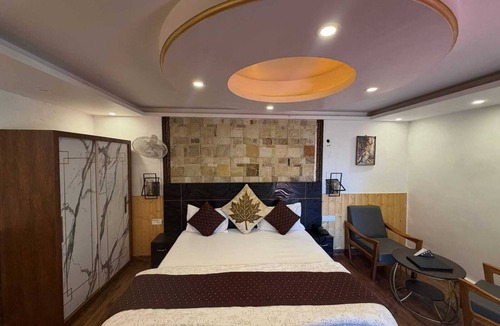 Nainital Hotel | Himalayan Retreat Neelkanth