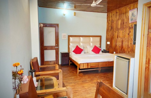 Mohal Hotel | HimalayanHamlet ValleyView