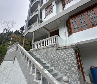 Rampur House | Himnest
