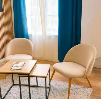 Nogent-le-Rotrou Apartment | Hinster - studio confort, espace café, au coeur de Nogent