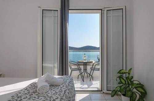Elounda Apartment | Hiona Seaside