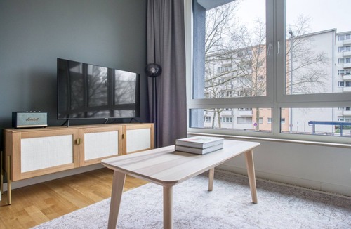 Wilmersdorf Apartment | Hip Charlottenburg Studio near KaDeWe & Kurfürstendamm, by Blueground