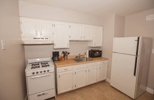 Pittsburgh Apartment | Hip & Cozy to Explore the City or Catch a Game!