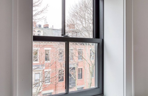 Columbus Apartment | Hip South End 1BR w/Roof Deck & W/D, steps to restaurants, by Blueground