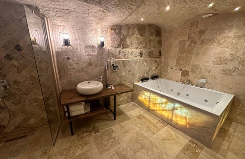 Goreme Hotel | Hira Cave Hotel