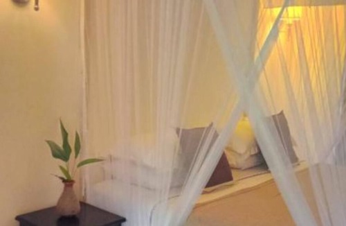 Dickwella Bed & Breakfast | Hiriketiya Cove Inn- 5 bedroom house w/breakfast included