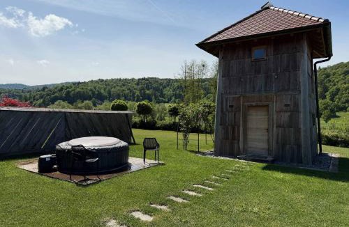 Domzale Ski Chalet | Hiska Ulala