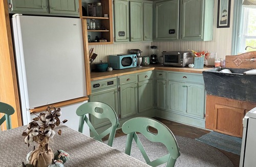 West Middletown House | Historic 1846 fully restored pet-friendly house for you.